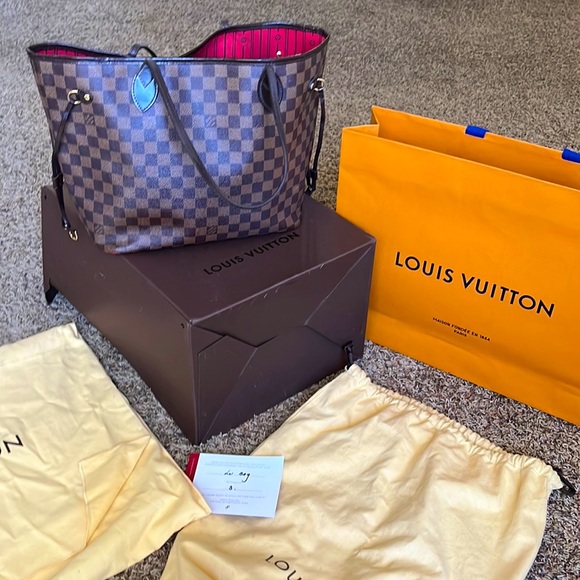Louis Vuitton Handbags - Louis Vuitton Neverfull M/M